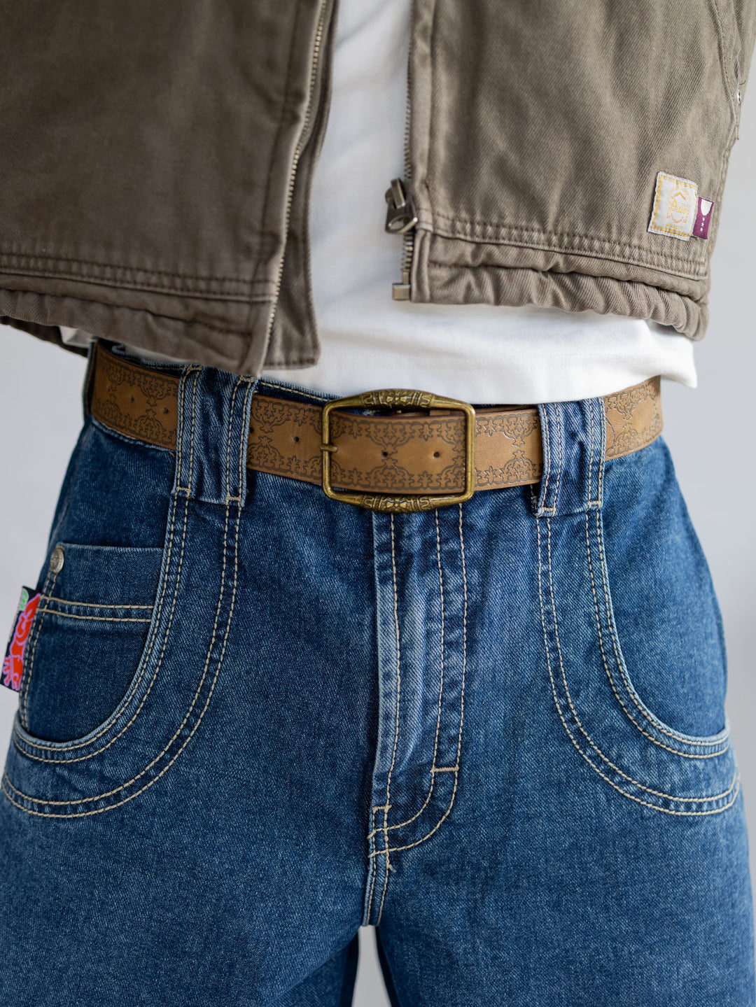 Ceinture marron à boucle en laiton