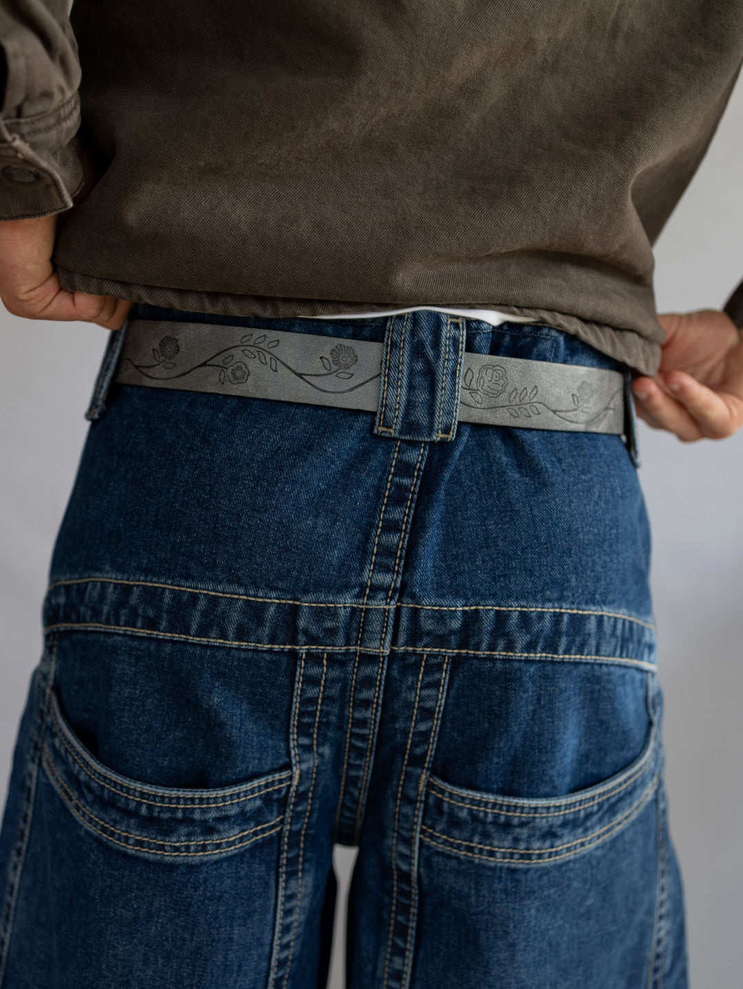 Ceinture western grise travaillée