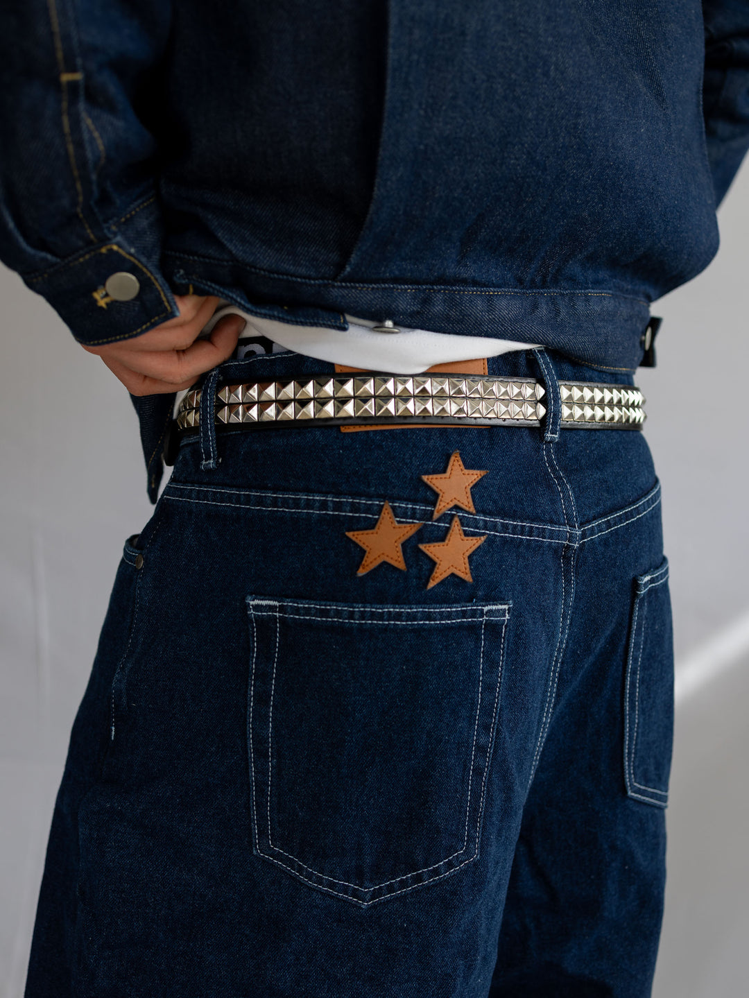 Ceinture noire cloutée