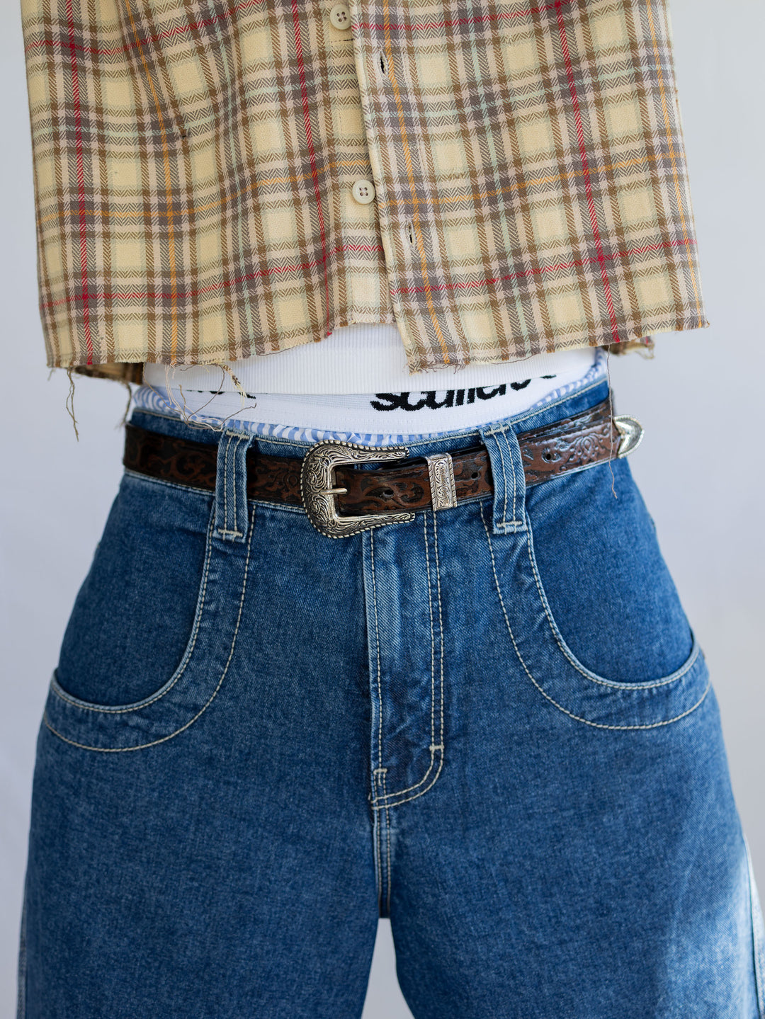 Ceinture western à boucle argentée