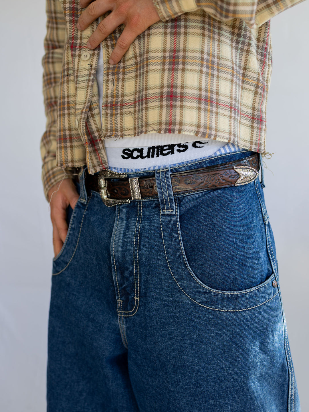 Ceinture western à boucle argentée