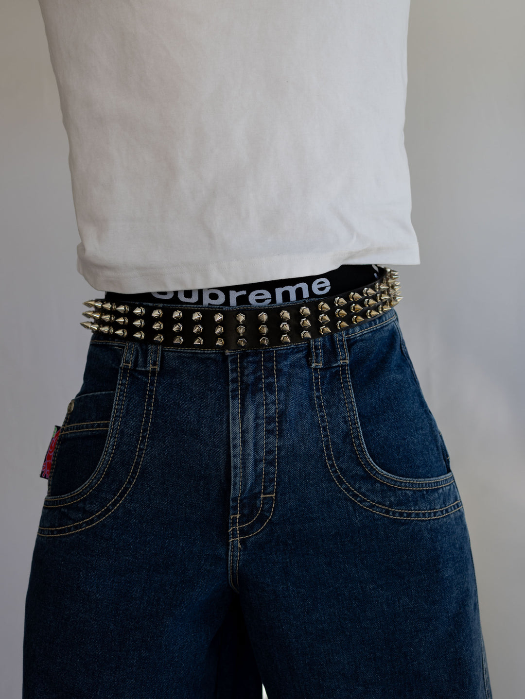 Ceinture noire cloutée