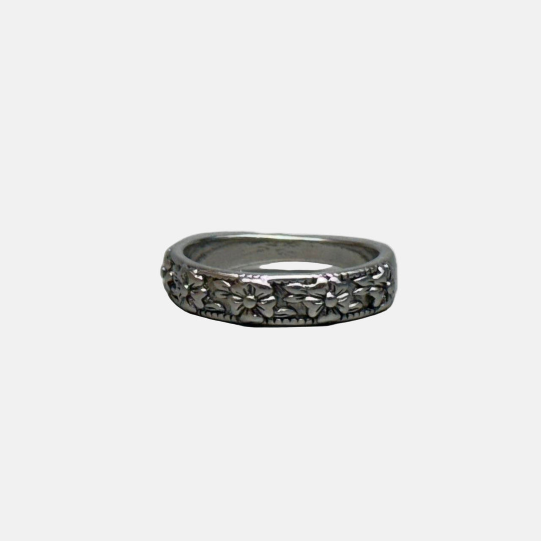 Silver Flower Band Ring - Rynor