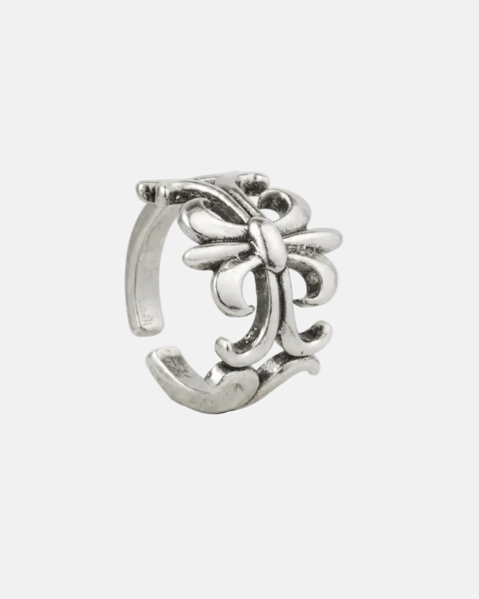 Crest Flow Ring