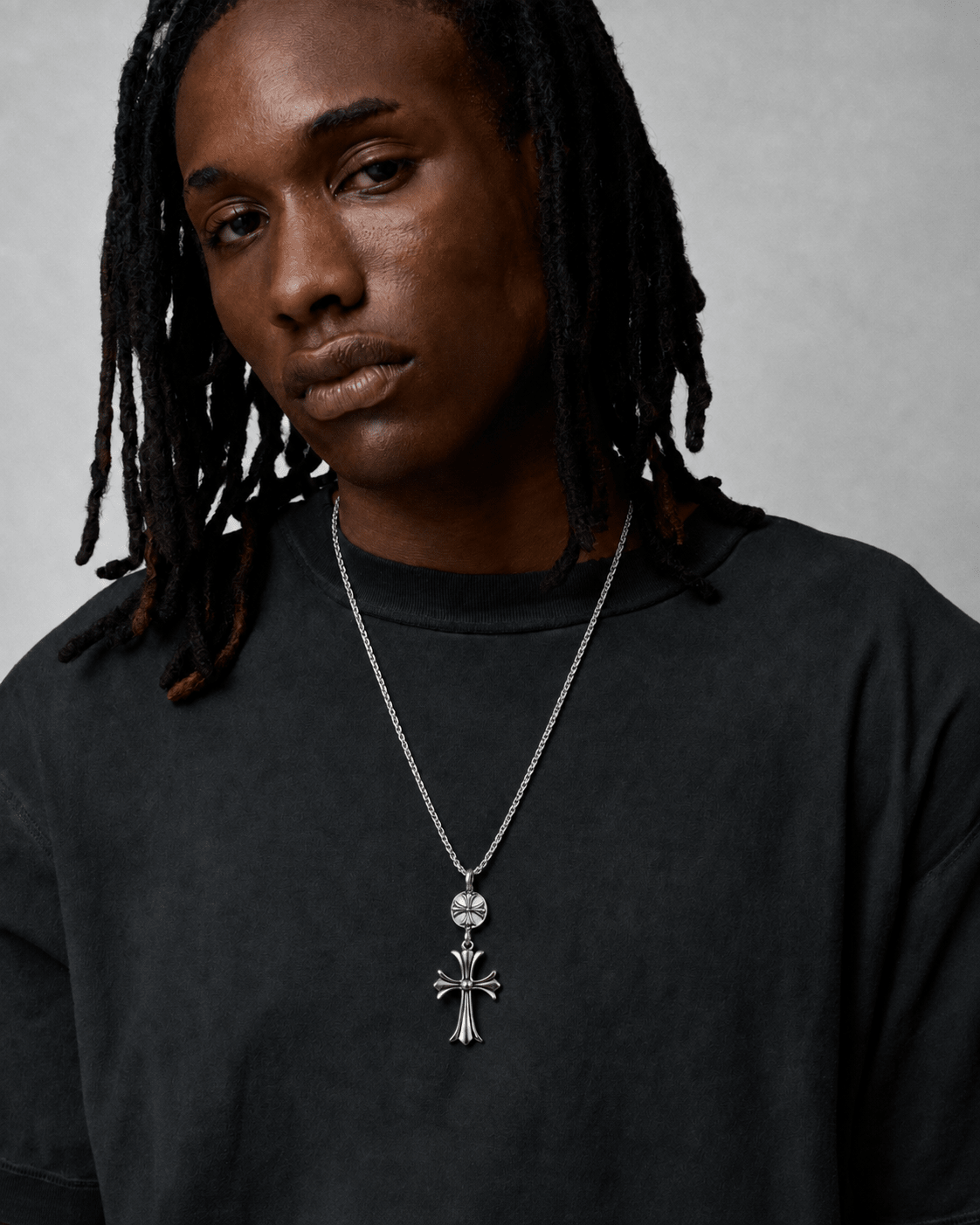 Medallion Cross Necklace - Rynor