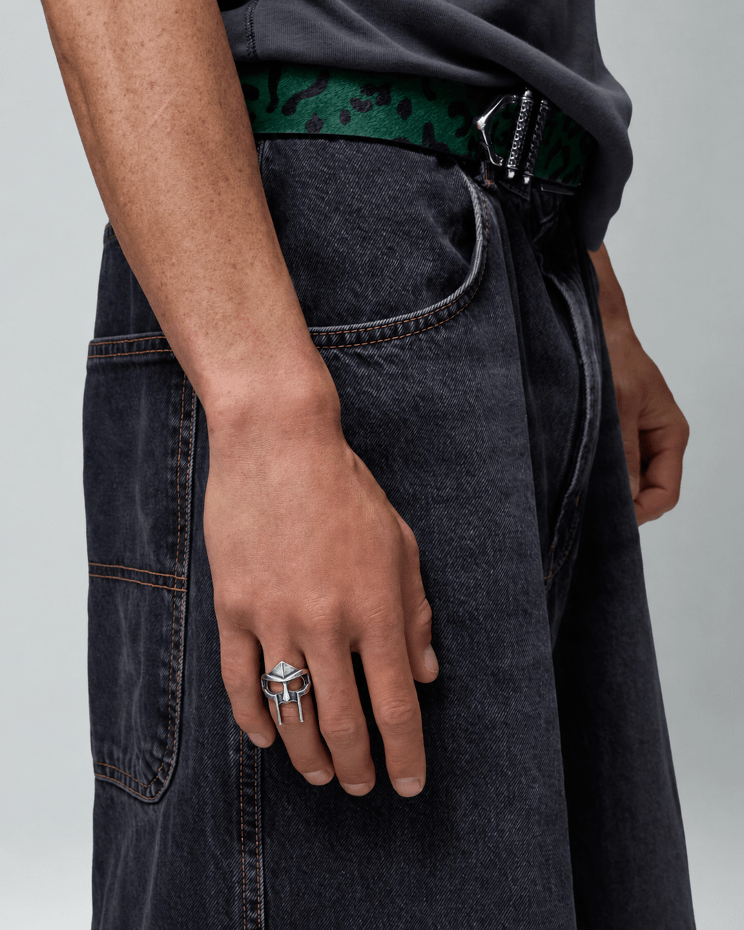 Phantom Mask Ring - Rynor