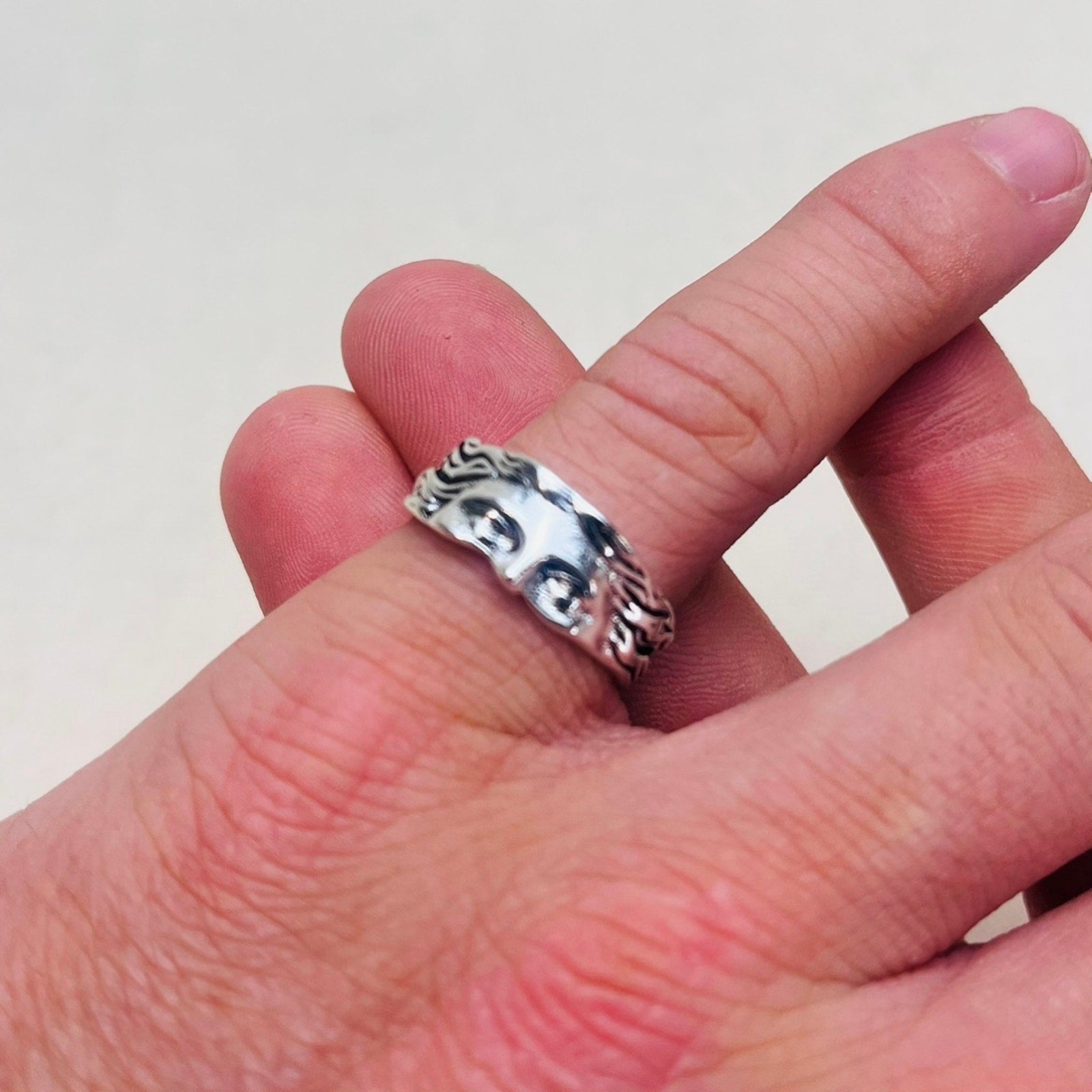 Face Band Ring - Rynor