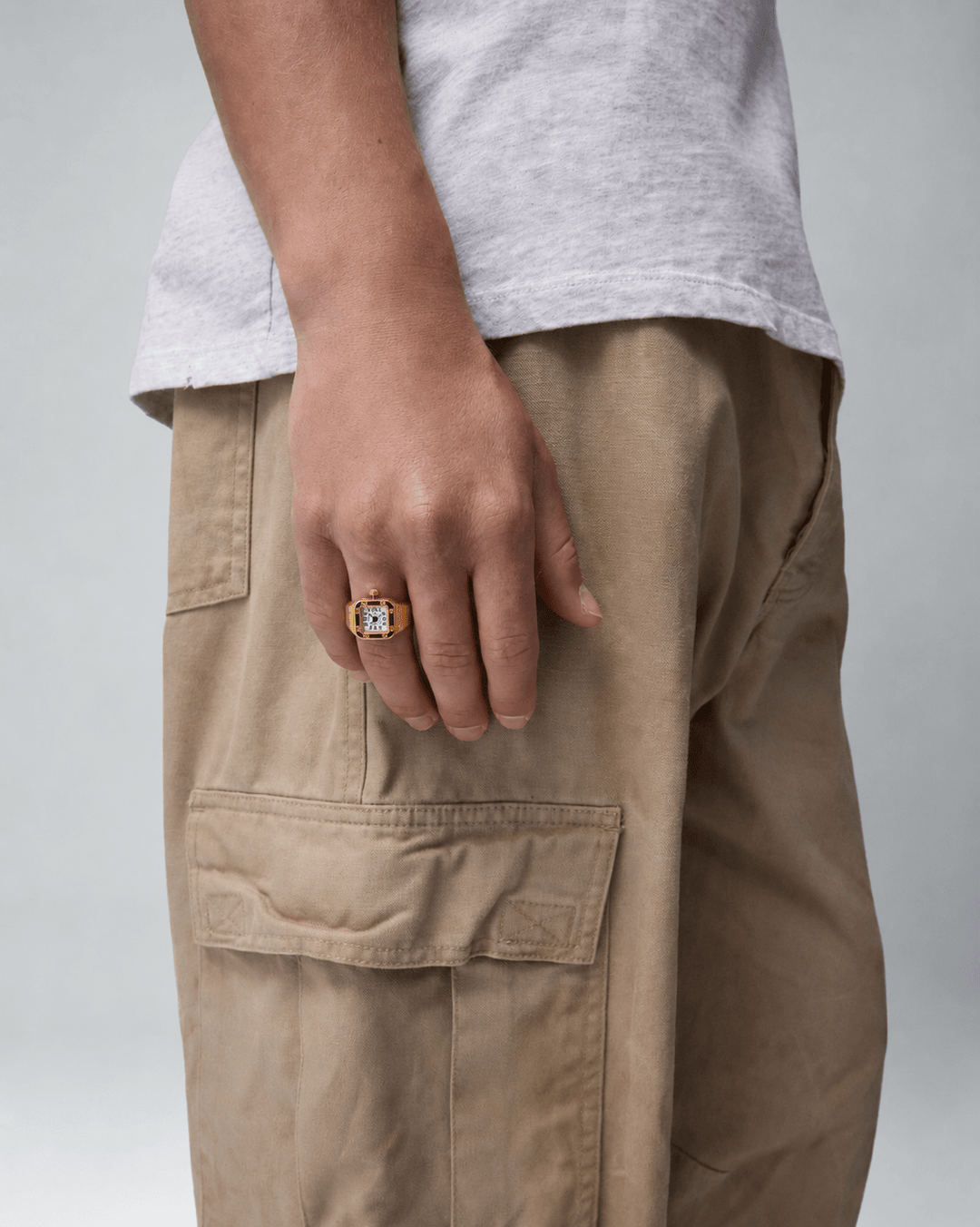 Rynor Bozhi Square Watch Ring – square watch ring with white dial, worn by a model