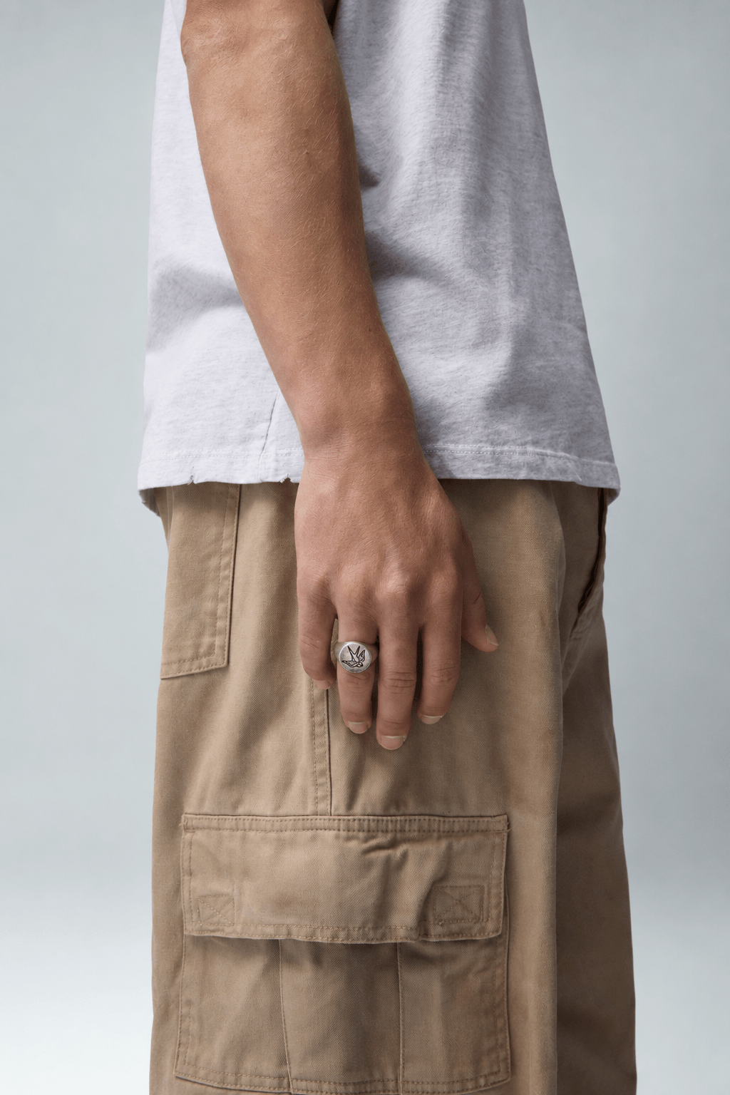 Rynor Swallow Ring – 925 sterling silver swallow bird ring, worn by a model